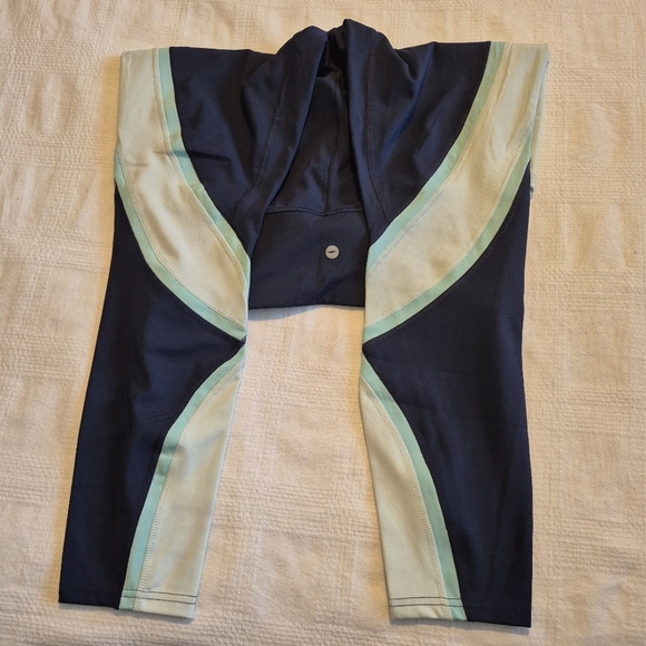 Avia women's Medium 8-10 blue & teal leggings, side pockets, EUC - Picture 3 of 7